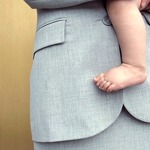 Working moms work together