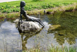 anorexic figure