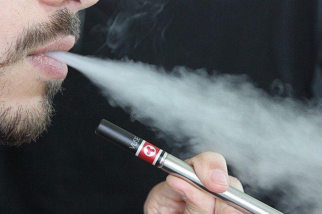 cigarette-looking vape - featured image